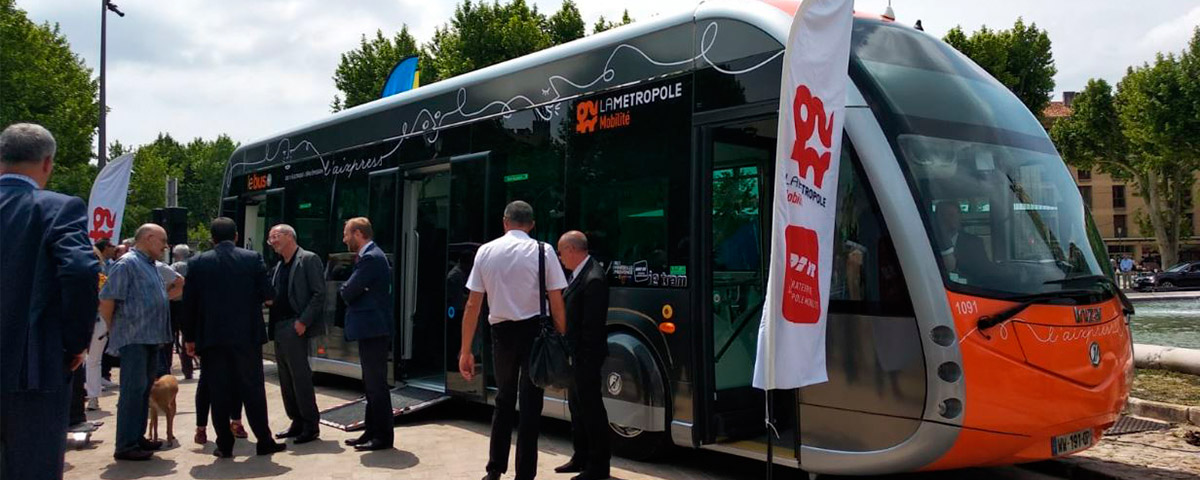 Presentación del autobús eléctrico Irizar ie tram en la ciudad de Aix-en-Provence, Francia